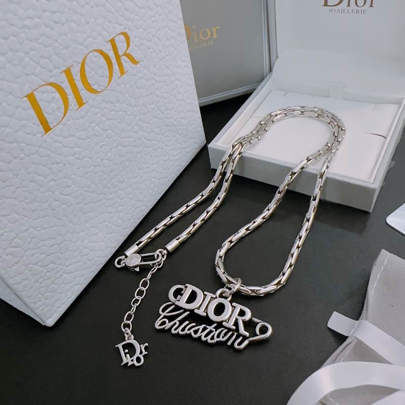 Dior Necklace 04lyr192 (6)